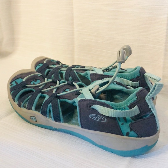 Keen Moxie Sandals (for Girls or Boys - Size 1) - Picture 2 of 4